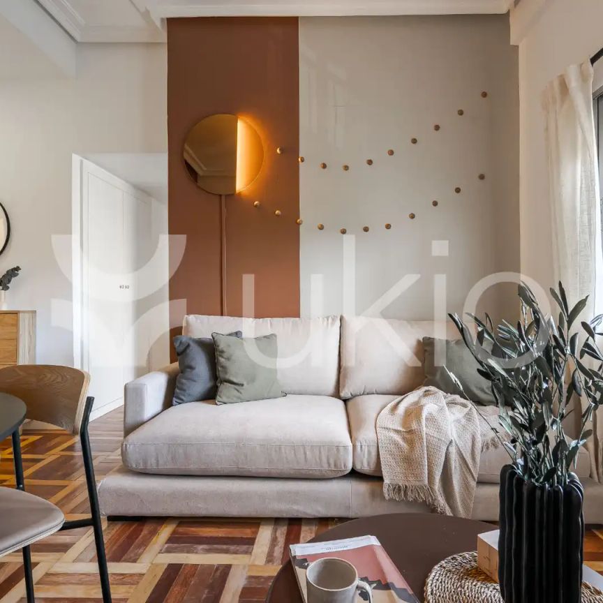 Apartamento de alquiler en Calle de Víctor Andrés Belaunde, Hispanoamérica - Bernabéu - Photo 1