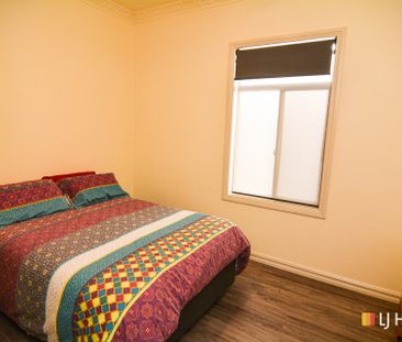 MODERN FAMILY HOME CLOSE TO CBD - Photo 4