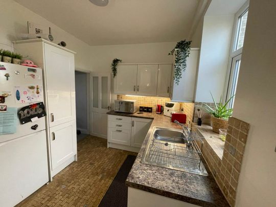 Fink Hill, Horsforth, - Photo 1