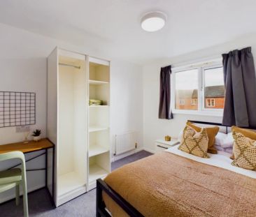 6 Bedroom House - Photo 6