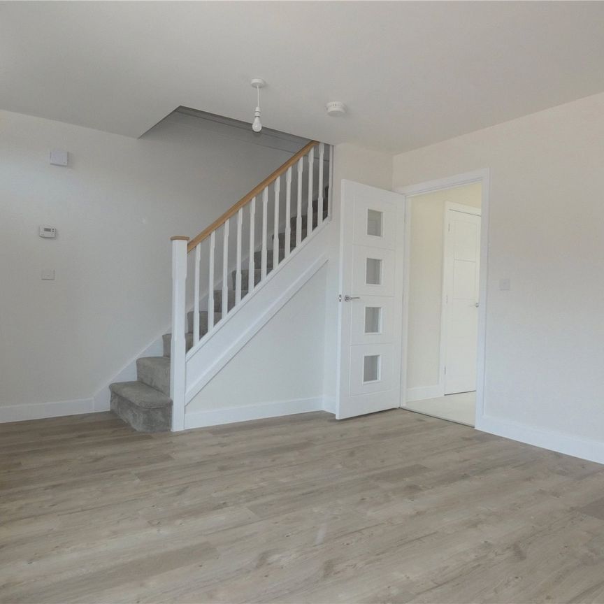 2 bedroom terraced house to rent - Photo 1