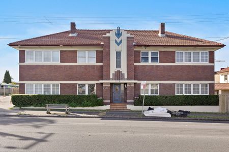 Stunning Ground Floor Art Deco Unit - Photo 4