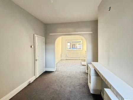 3 bedroom Terraced House To Let - Photo 1