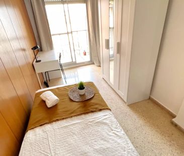 Room in a shared 5-bedroom apartment for rent in Els Orriols, Valencia - Foto 5
