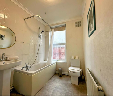 Brownhill Crescent - Photo 5