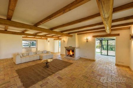 Villa di 380 m² con più di 5 locali a Campagnano d - Photo 5