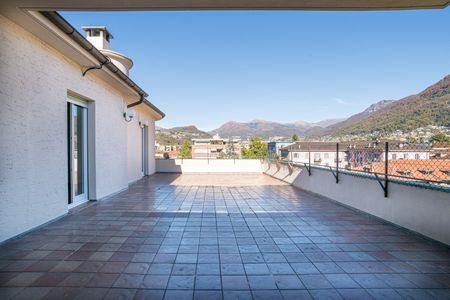 LUGANO – ATTICO CON TERRAZZO TRA STORIA E ARTE - Photo 5