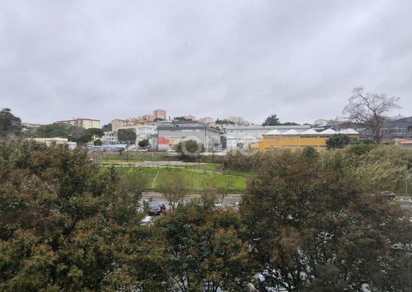 Apartamento T3 em Lisboa
