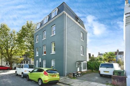 2 Bed Flat, Clyde Rd, BN1 - Photo 3
