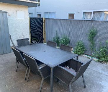 2 Bedroom unit close to the CBD - Photo 6