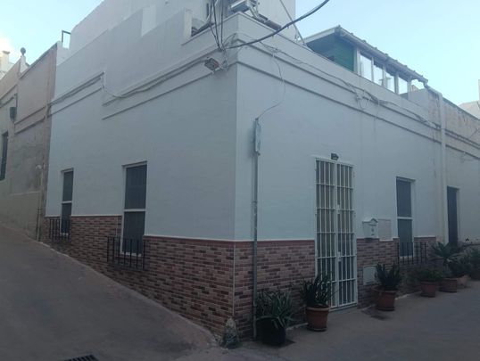 Casa en alquiler en Malaga - Photo 1