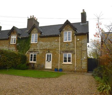 2 bedroom cottage to rent - Photo 1