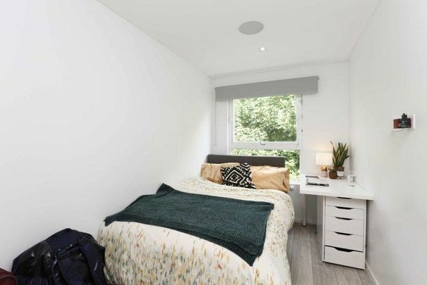 Henderson Drive, St John's Wood, NW8 - Photo 1