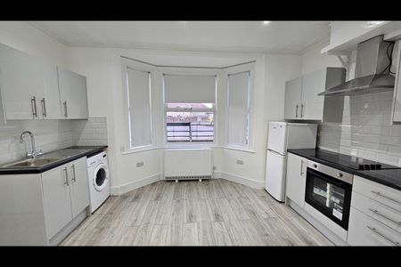 Uxbridge Road, Slough, SL2 5NX - Photo 3