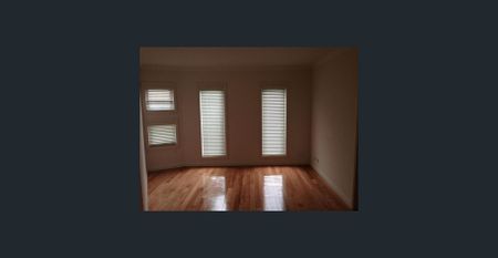 Modern & Spacious - Photo 3