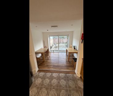 Bedsit, Derby Road, E7 - Photo 4