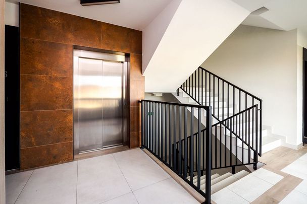 2 pokoje mieszkanie, balkon i miejsce parkingowe - Photo 1