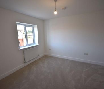 3 bedroom semi-detached house to rent - Photo 4