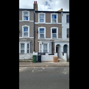 Room in a Shared House, Branksome Road, SW2 - Photo 2