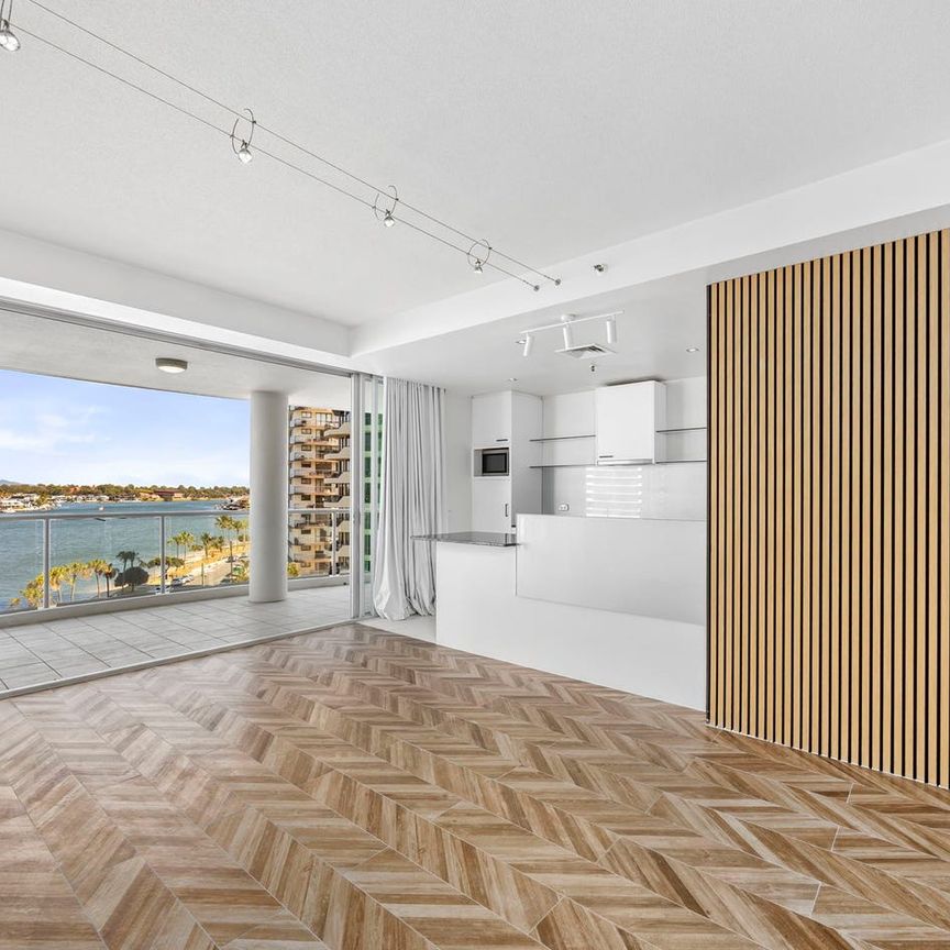 Riverfront Luxury Living with Marina Berth | Sentinel, Surfers Paradise - Photo 1