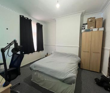 Broughton, Salford - Photo 5