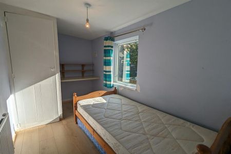3 bedroom terraced house to rent - Photo 4