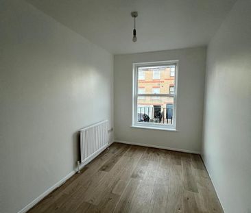 3 bedroom maisonette to rent - Photo 2