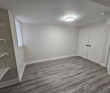 For Lease - 17 Dragonfly Crescent, Toronto, Ontario - Photo 2