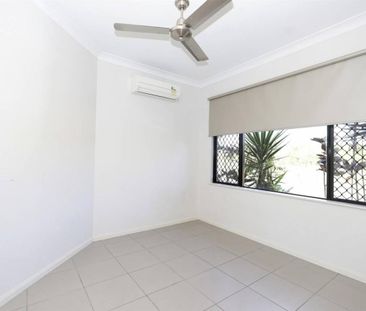 Large Modern Home with Pool & Park Across The Road - Side Access - Photo 5