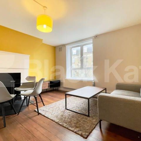 Bright & airy and recently redecorated throughout - Photo 1