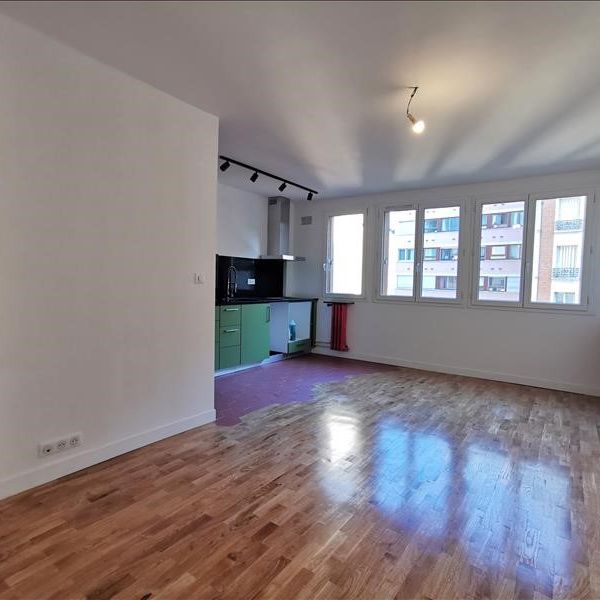 2 pièces - 41,6 m² - 3ème étage - Colocation non autorisée - Photo 1