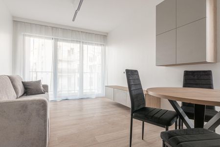 Komfortowe mieszkanie trzypokojowe z balkonem i garażem w Centrum Katowic do wynajęcia - Photo 4