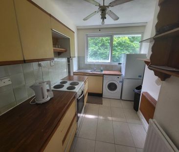 2 bedroom maisonette to rent - Photo 5