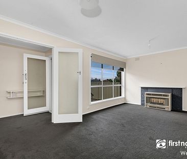 15 Fourth Avenue, 3029, Hoppers Crossing Vic - Photo 2