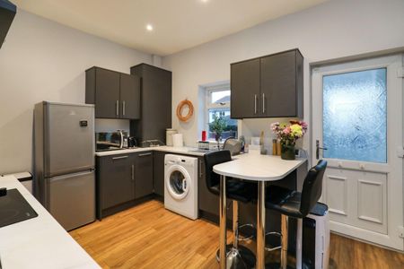 2 bedroom House To Let - Photo 4