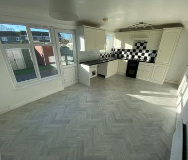 Fleming Avenue, North Baddesley - Photo 4