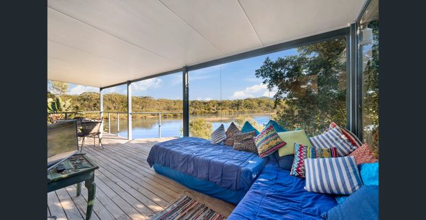 PRIME JETTY LOCATION WITH FULL WATER FRONTAGE!! - Photo 1