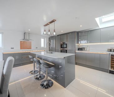 3 bedroom detached house to rent - Photo 5