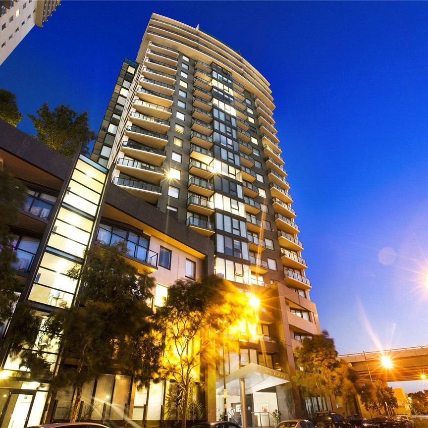 2/99 Whiteman Street - Photo 1