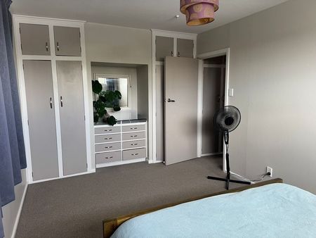 Sunny 3 bdm plus conservatory - Photo 5