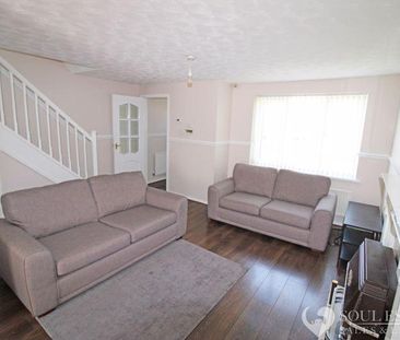 3 bedroom semi-detached house to rent - Photo 2