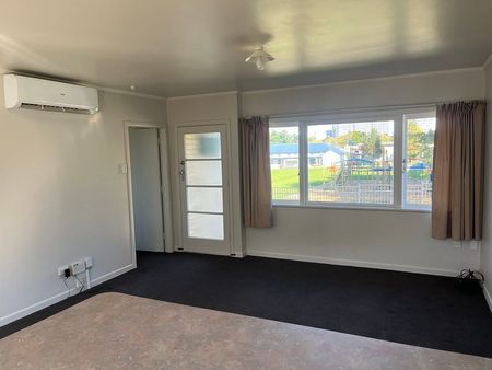 2 Bedroom Unit in Hamilton Central - Photo 5