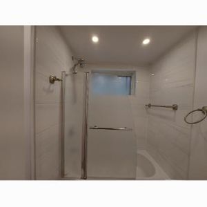 🏡 Grand 4 ½ à louer – Longueuil Magnifique et spacieux 4 ½ situé au 1er étage d’un triplex - Photo 3