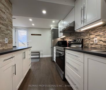 For Lease - 19 Elmbrook Crescent Unit# Lower, Toronto, Ontario - Photo 2