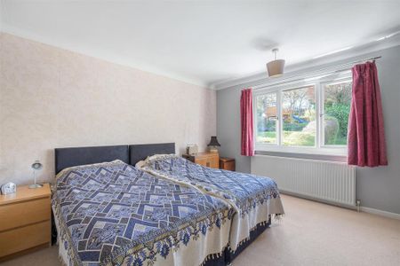 3 bedroom semi-detached house to rent - Photo 5