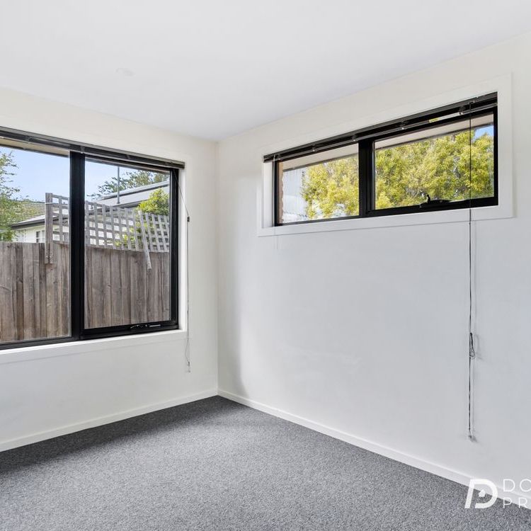 2/23 barry st, glenorchy tas 7010 - Photo 1