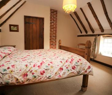 2 bedroom semi-detached house to rent - Photo 5