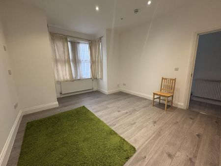 7 bedroom semi-detached house to rent - Photo 2