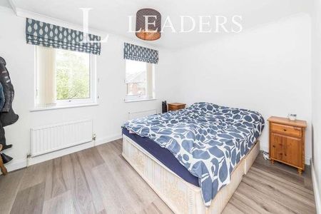 Manning Close, East Grinstead, RH19 - Photo 4