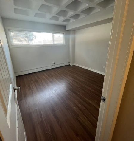 7715 159st — Bungalow 3 Bedroom 1 Bath - Photo 3